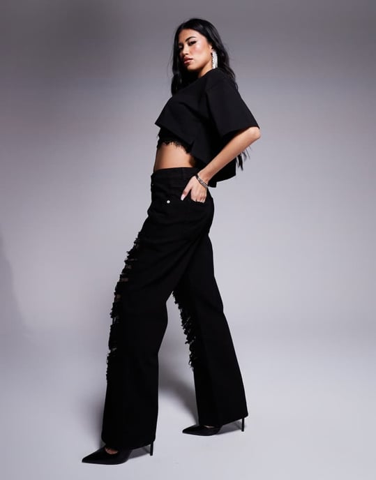 ASOS X THE SOURCED COLLECTION baggy jeans med diamante spets och hål i svart - Image 3