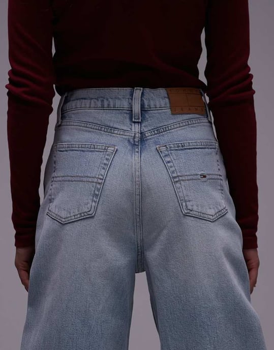 Tommy Jeans Claire hög midja vida jeans i ultralätt - Image 4