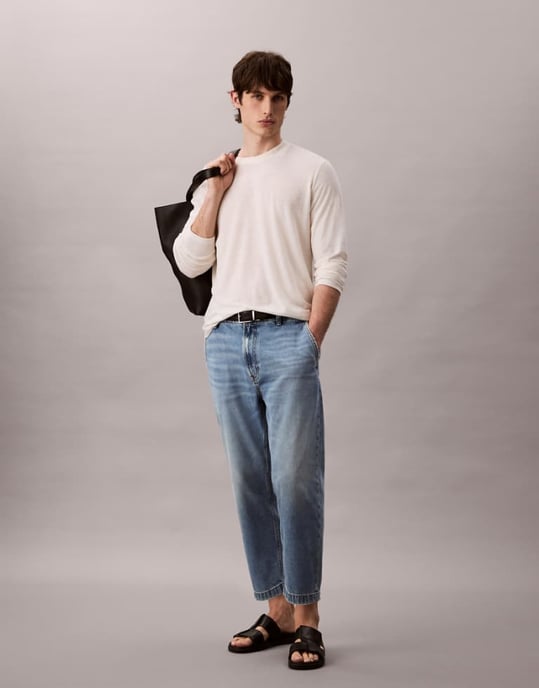 Calvin Klein Jeans 90-talets tapered jeans i solblekt tvätt - Image 1