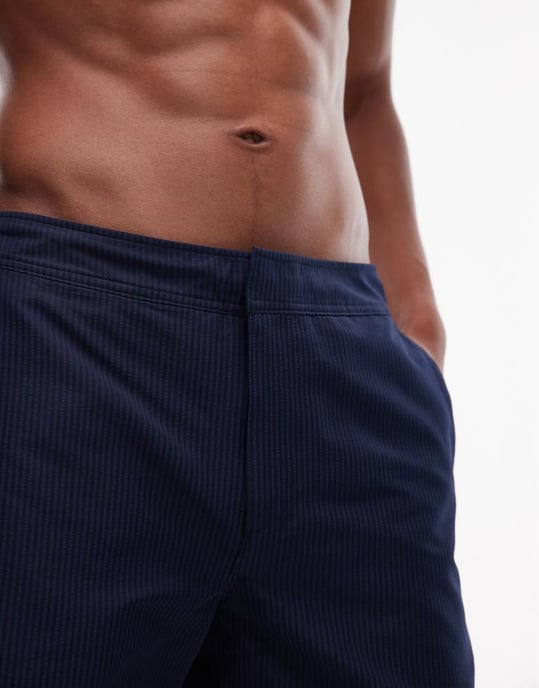 ARKET skräddarsydda badshorts i marinblått - Image 2