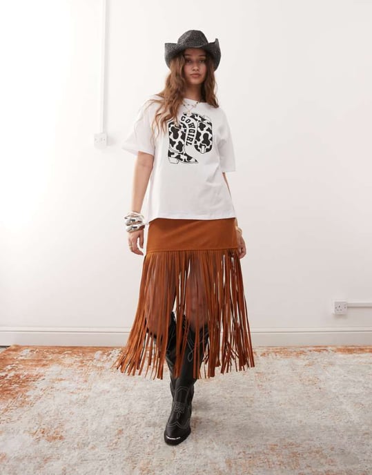 Miss Selfridge festival suedette franskjol i tan - Image 1
