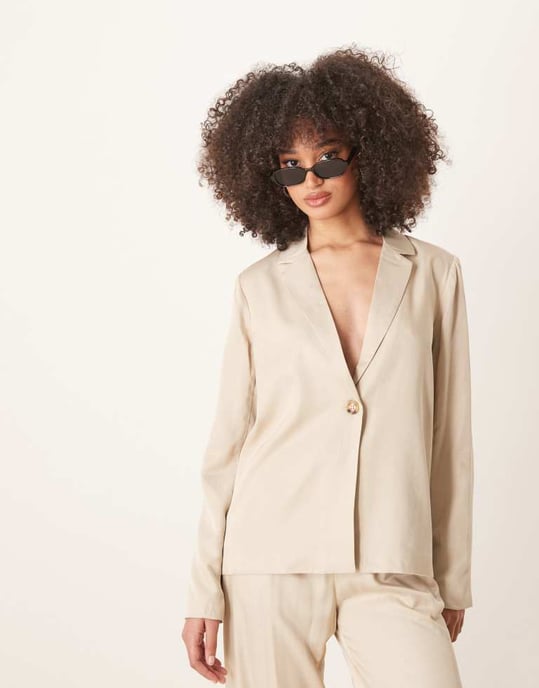 Vila oversized button front blazer co-ord in oatmeal - Image 2