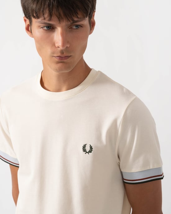 Regular Fit Short Sleeve Logo Detail T-Shirt in White - Image 3