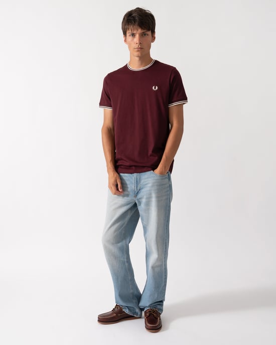 Regular Fit Short Sleeve Logo Detail T-Shirt in Burgundy - Image 4