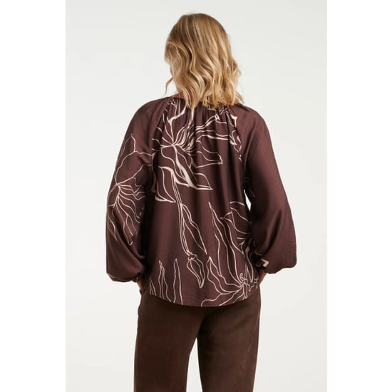 Smashed Lemon Doorgeknoopte blouse met grafische bloemenprint in bruin en crème | - Image 6