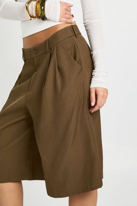 Boxer Front Pleated Tailored Jort - Image 4