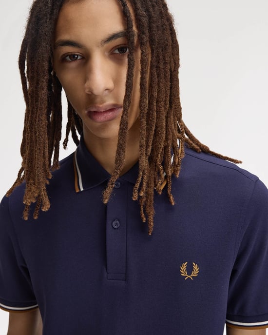 Regular Fit Short Sleeve Logo Detail Polo Shirt in Navy - Image 3