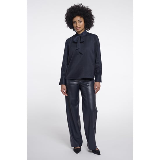 Rino & Pelle Bryanna.7002611 rino en pelle blouse with bow tie neck dark navy - Image 3