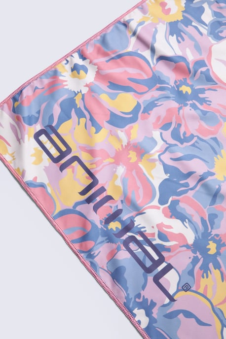 Printed Microfibre Travel Towel Fast Drying Super Absorbent Compact Beach Towel - Image 3