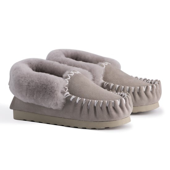 Aus Wooli "Waterloo" Australia Hand Stitched Women's Sheepskin Moccasin, Light Grey - Image 6