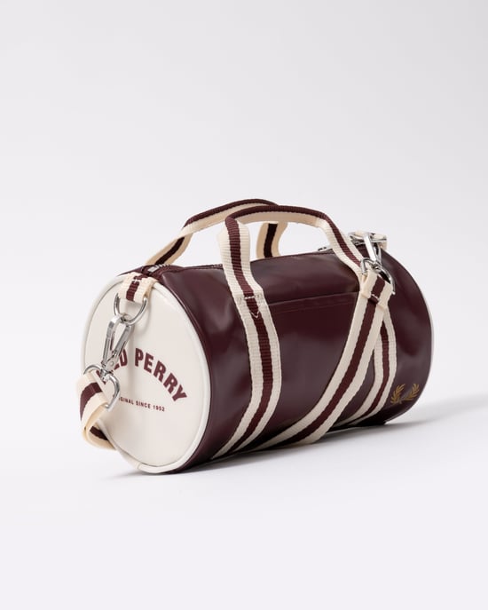 Logo Detail Shoulder Bag in Wine - Image 2