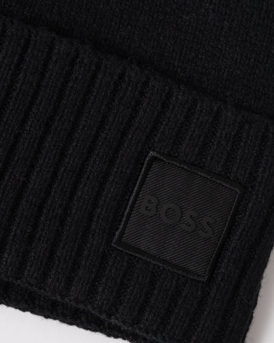 Akaio R Logo Detail Beanie in Black - Image 2
