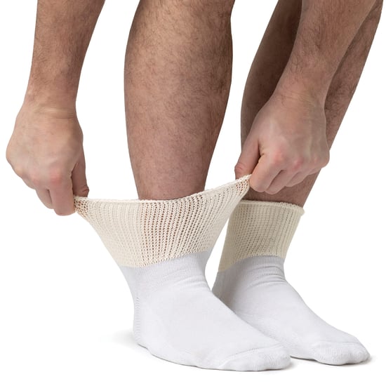 IOMI - 3 Pairs Cotton Cushioned Diabetic Socks for Swollen Feet and Legs - White - Image 3