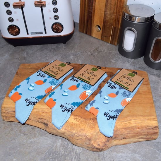TALKIE SOCKS - Mens & Ladies Novelty Cotton Blue Vegetable Vegan Socks - Image 3