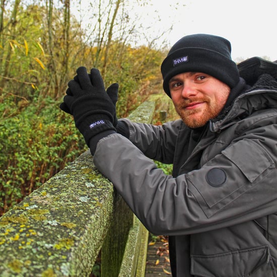Mens Thinsulate Hat and Gloves Set | THMO | Acrylic Knitted Hat & Gloves for Winter - Black - Image 3