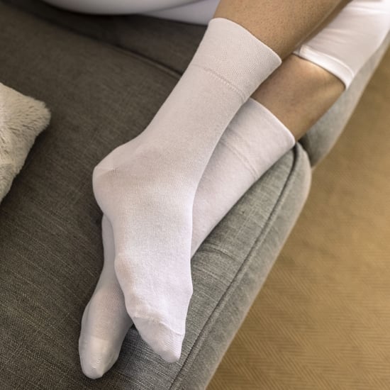 IOMI - 12 par multipack diabetiska bambustrumpor för damer | extra breda sömlösa strumpor för damer med icke elastisk, skonsam grepptopp - Beige - Image 5