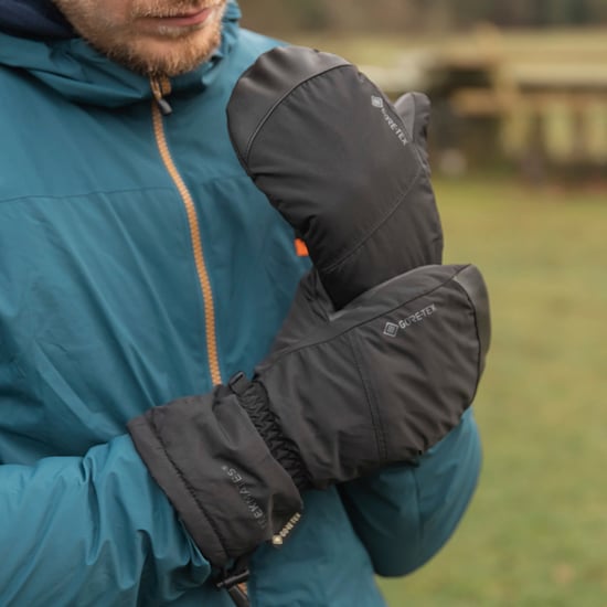 Trekmates Chamonix GORE-TEX Waterproof Mittens, Black - Image 5