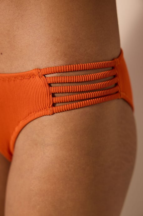 Texturerade Ribbade Bikinibyxor med Mellanhöjd - Image 3