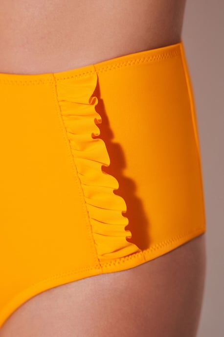 Högmidjade Hipster Bikinibyxor med Volangdetalj - Image 3