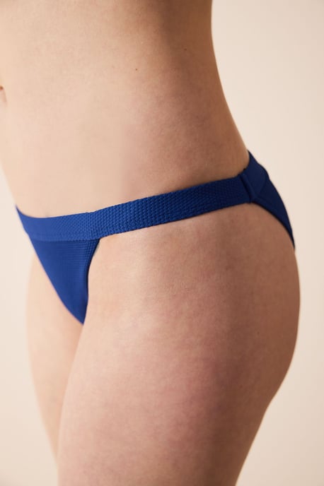 Texturerade Lågmidjade Bikinibyxor - Image 3
