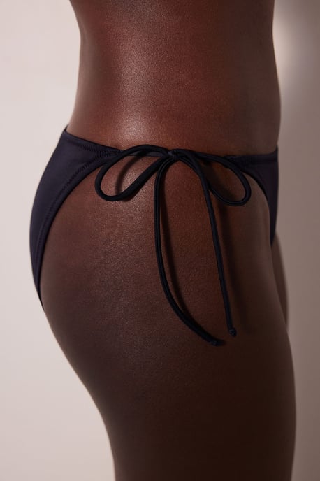 Låg midja knyt-bikini underdel - Image 3