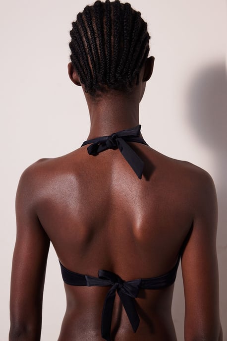 Effen Driehoek Halter Bikini Top - Image 2