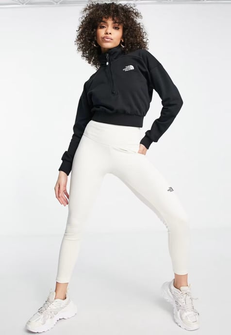 The North Face Womens 1/4 Zip Fleece Sweat in Black - Image 4