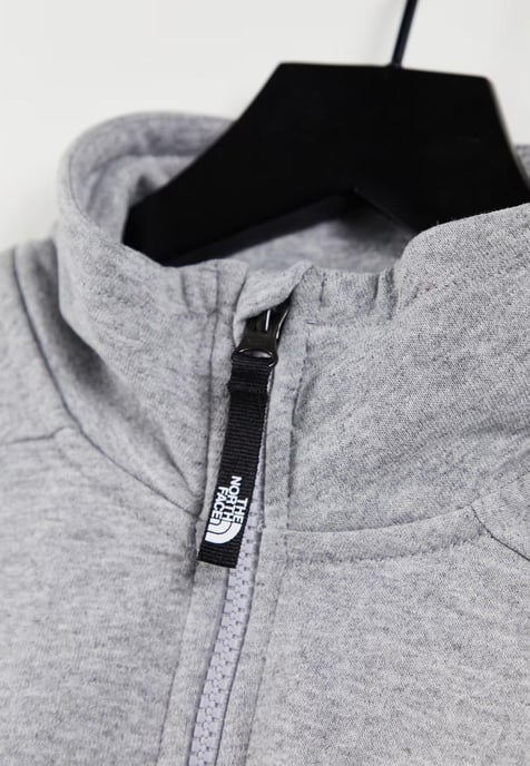 The North Face Womens 1/4 Zip Fleece Sweat in Light Grey - Image 5