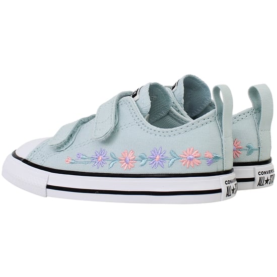 Converse Chuck Taylor 2V OX Kids Light Blue Plimsolls - Image 3