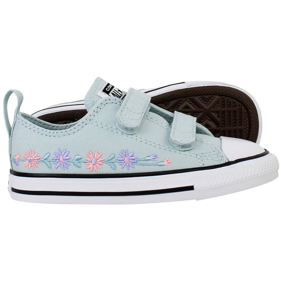 Converse Chuck Taylor 2V OX Kids Light Blue Plimsolls - Image 4