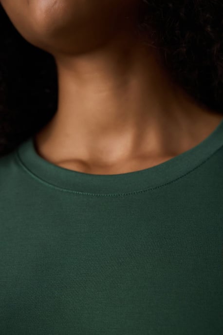 Kvinnors Regular Fit T-shirt med rund hals - Image 3