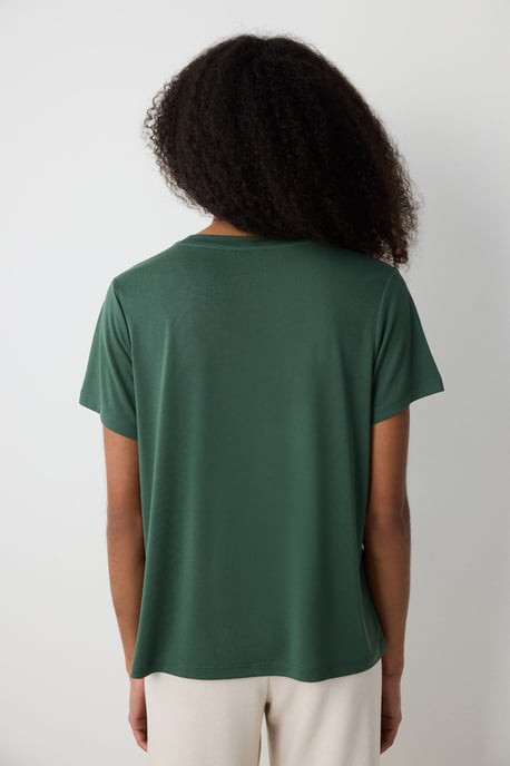 Kvinnors Regular Fit T-shirt med rund hals - Image 4