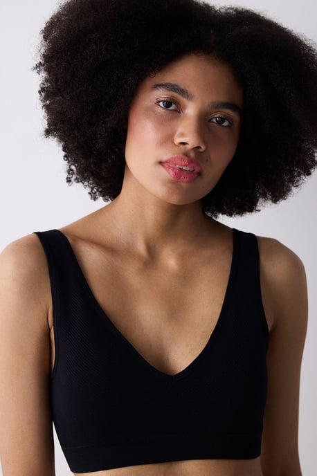Sömfri Stickad Bralette - Image 2