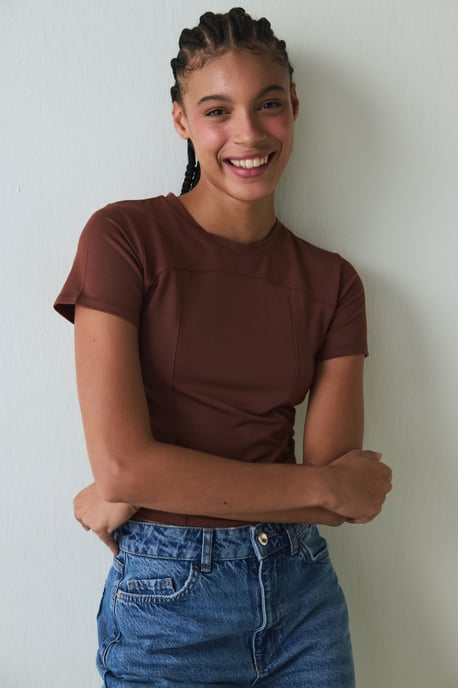 Kvinnors Slim-Fit Modal Rundhalsad T-shirt - Image 3
