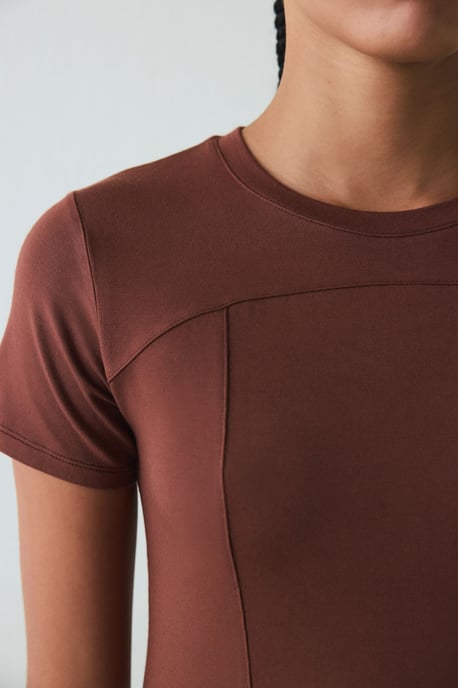 Kvinnors Slim-Fit Modal Rundhalsad T-shirt - Image 4