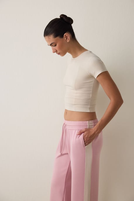 Kvinnors Slim-Fit Modal Rundhalsad T-shirt - Image 5