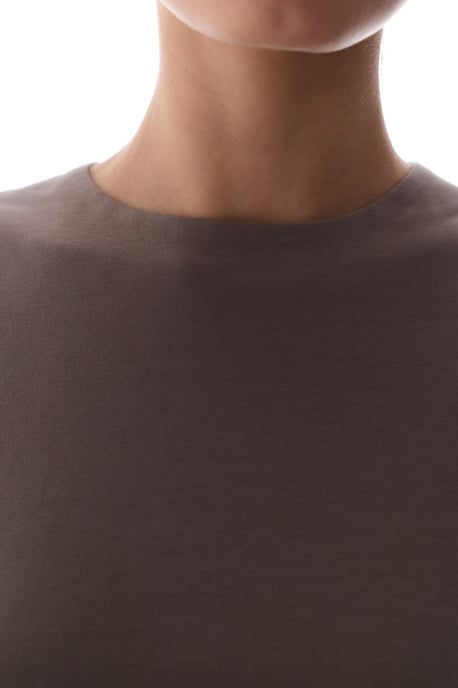 Damkortärmad rundhalsad T-shirt - Image 3