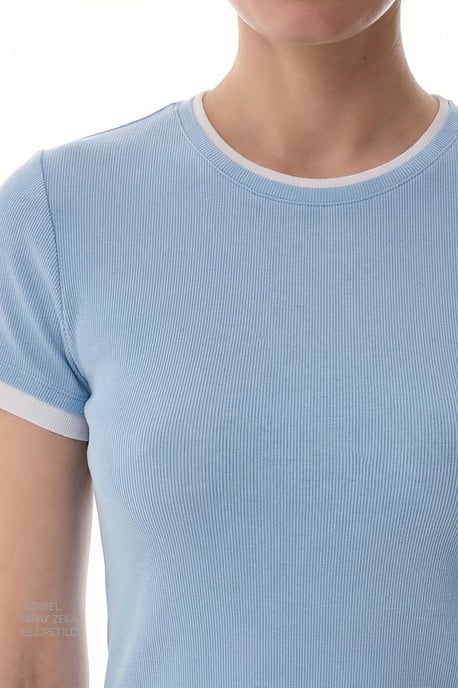 Women's Regular Fit Crew Neck T-Shirt - Image 3