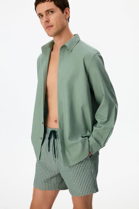 Herrers oversized långärmad linneskjorta - Image 2
