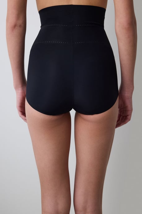High-Waist Strapless Shapewear Shorts - Image 4
