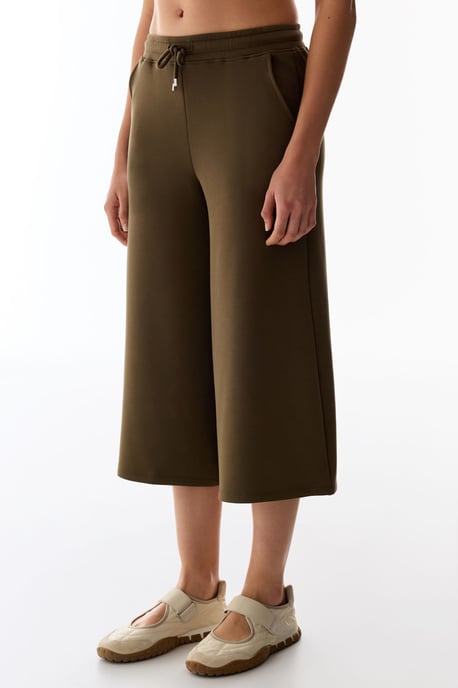 Mid-waist Oversized Knit Culotte Shorts - Image 1