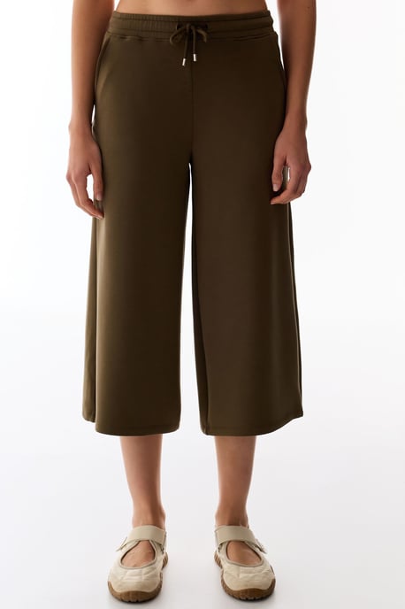 Mid-waist Oversized Knit Culotte Shorts - Image 2