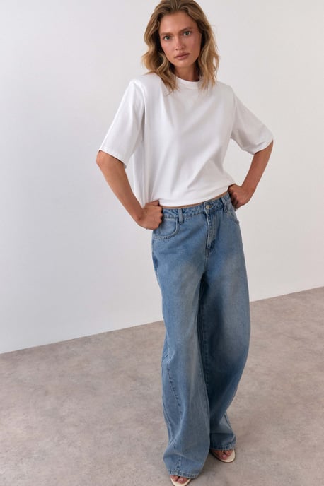 Mid Rise Slouchy Boyfriend Jean - Image 2