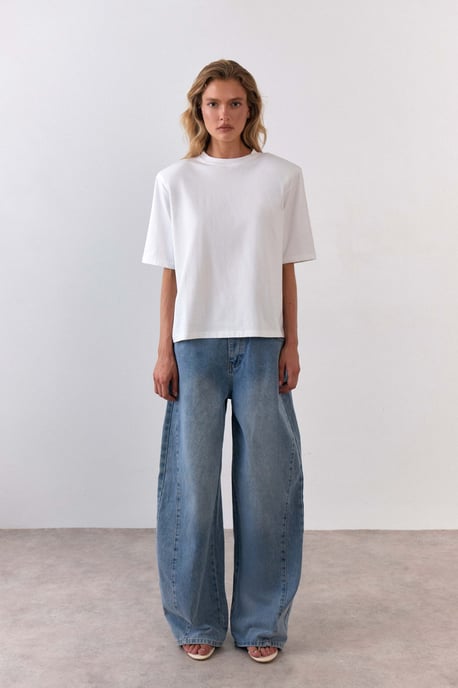 Mid Rise Slouchy Boyfriend Jean - Image 4