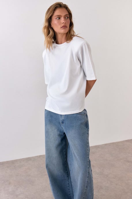 Mid Rise Slouchy Boyfriend Jean - Image 6