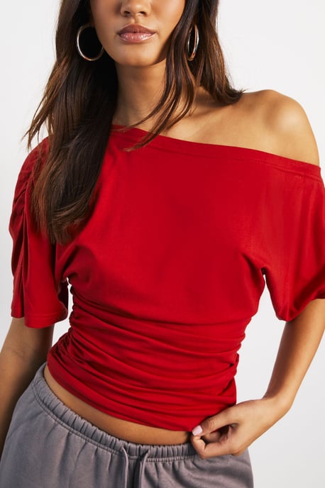 Off The Shoulder Ruched T-Shirt - Image 4