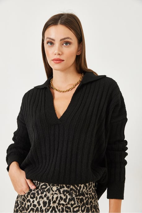 Relaxed Fit V-Neck Sweater - Image 3