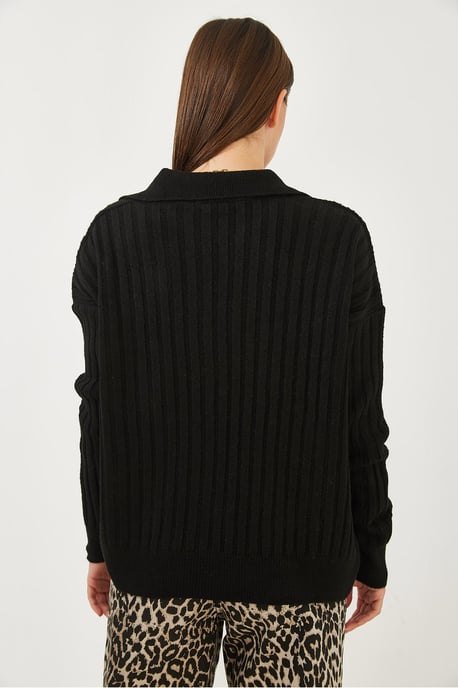 Relaxed Fit V-Neck Sweater - Image 5