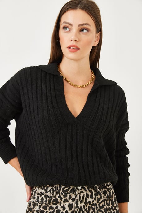 Relaxed Fit V-Neck Sweater - Image 6