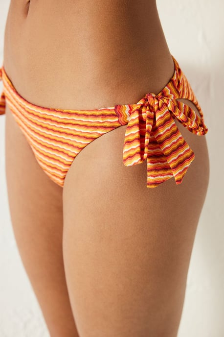 Gestreepte Braziliaanse Bikini Onderkant - Image 1